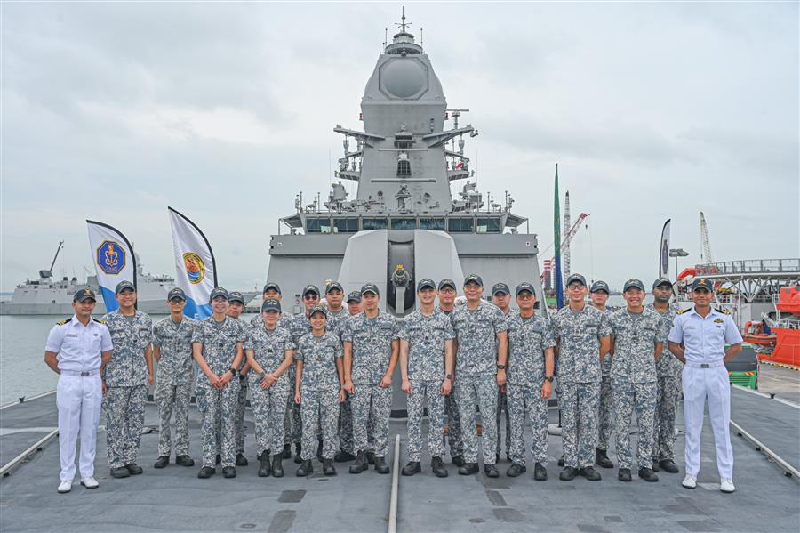 Indian naval  ships conclude successful visit to Singapore