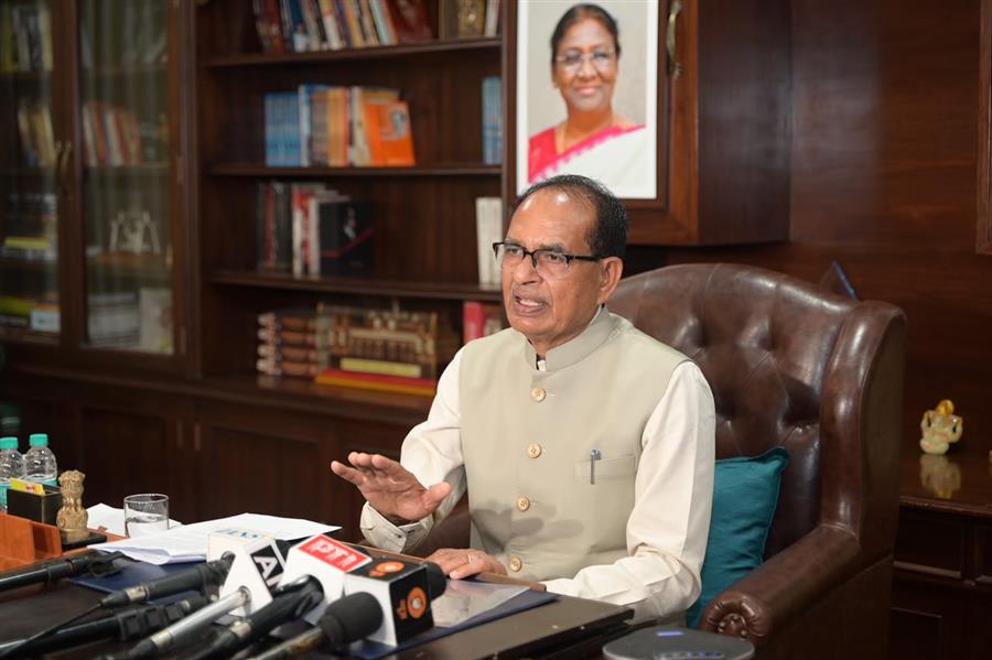 No state will have a wage rate below Rs.300 per day